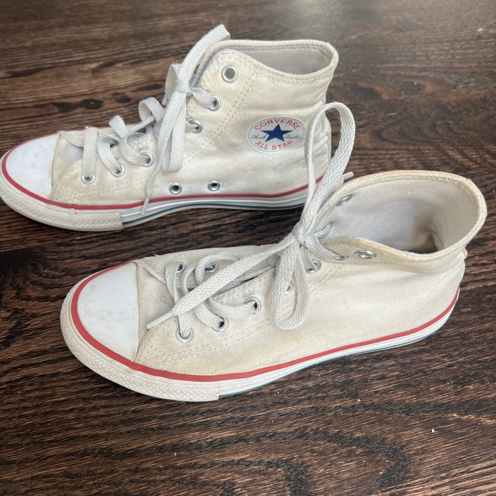 Girls Converse